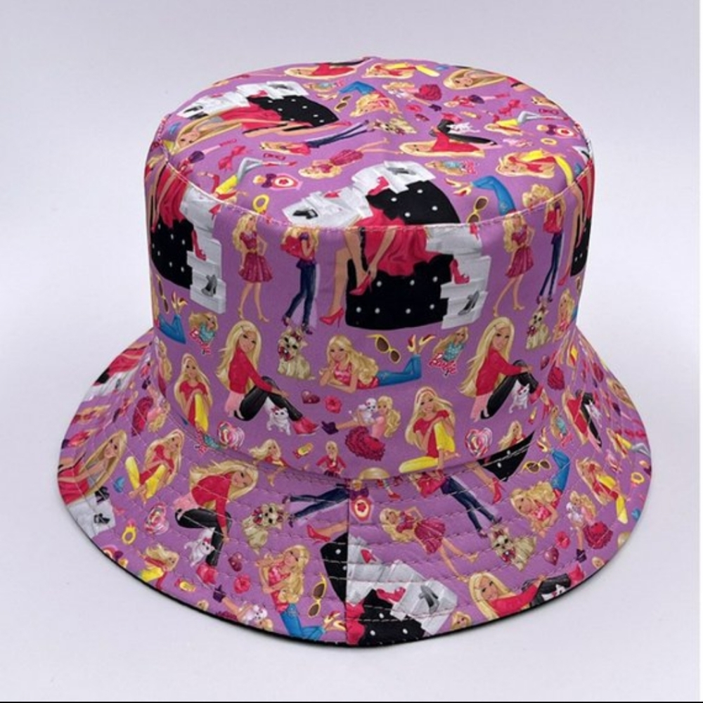 BARBIE REVERSIBLE BUCKET HAT